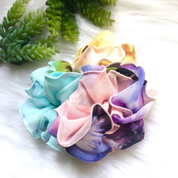 Anthropologie Ruffled Scrunchie Hair Pony Set NWT - Picture 4 of 8